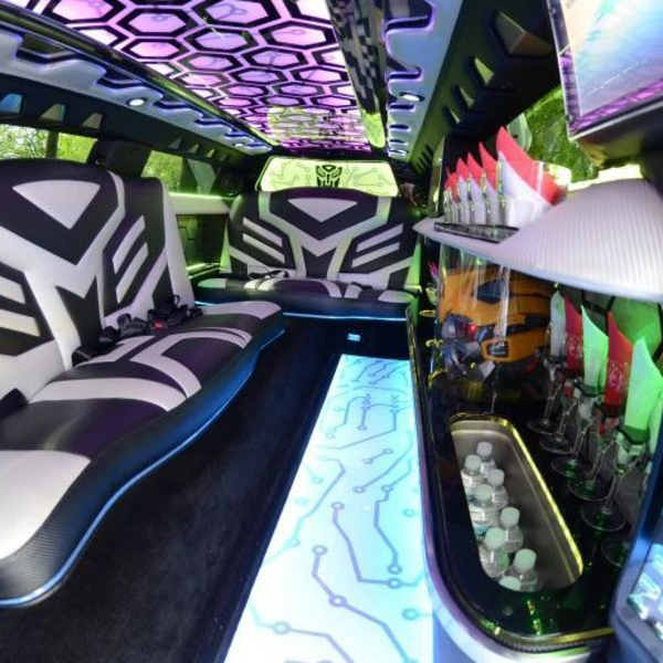 escalade-limo-interior3