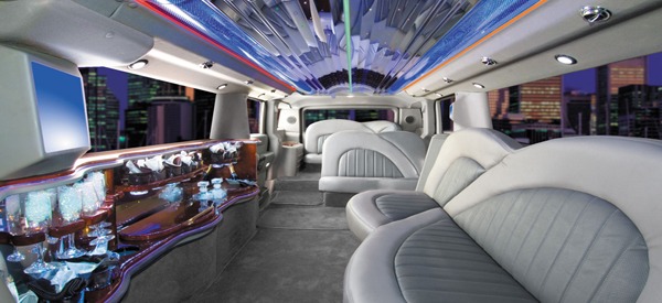 vehicles-hummer-h2-limo-1